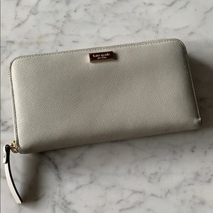 Kate Spade Zip Around Wallet